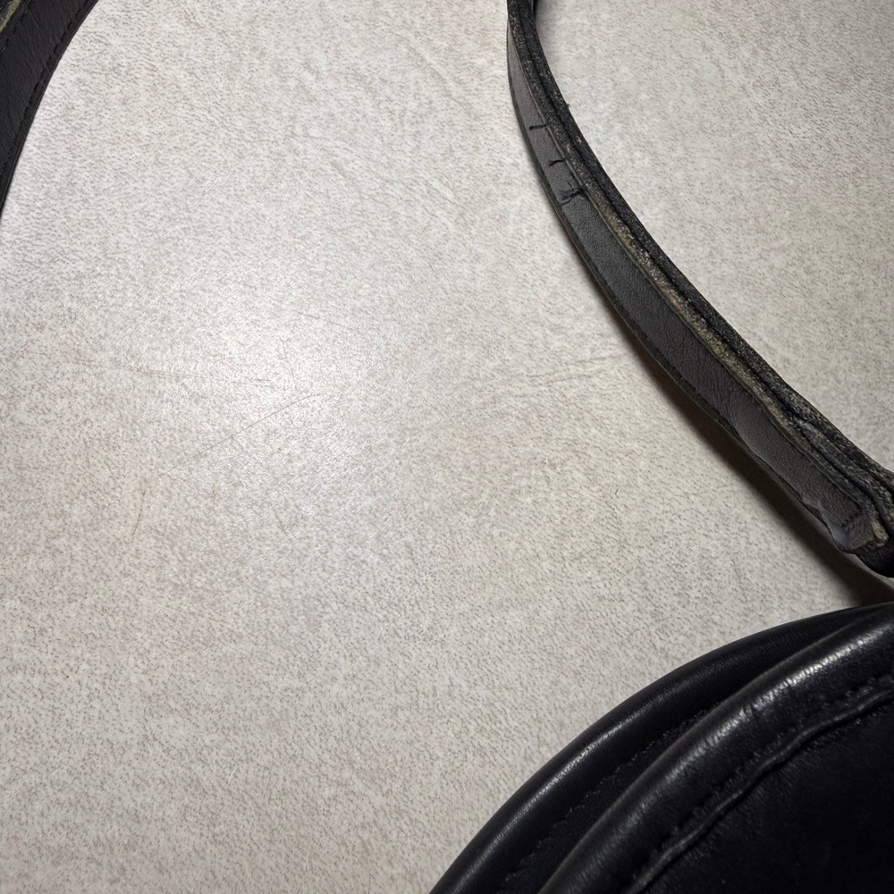 Vintage COACH Chester Canteen Crossbody Bag🖤✔️ - Picture 12 of 12